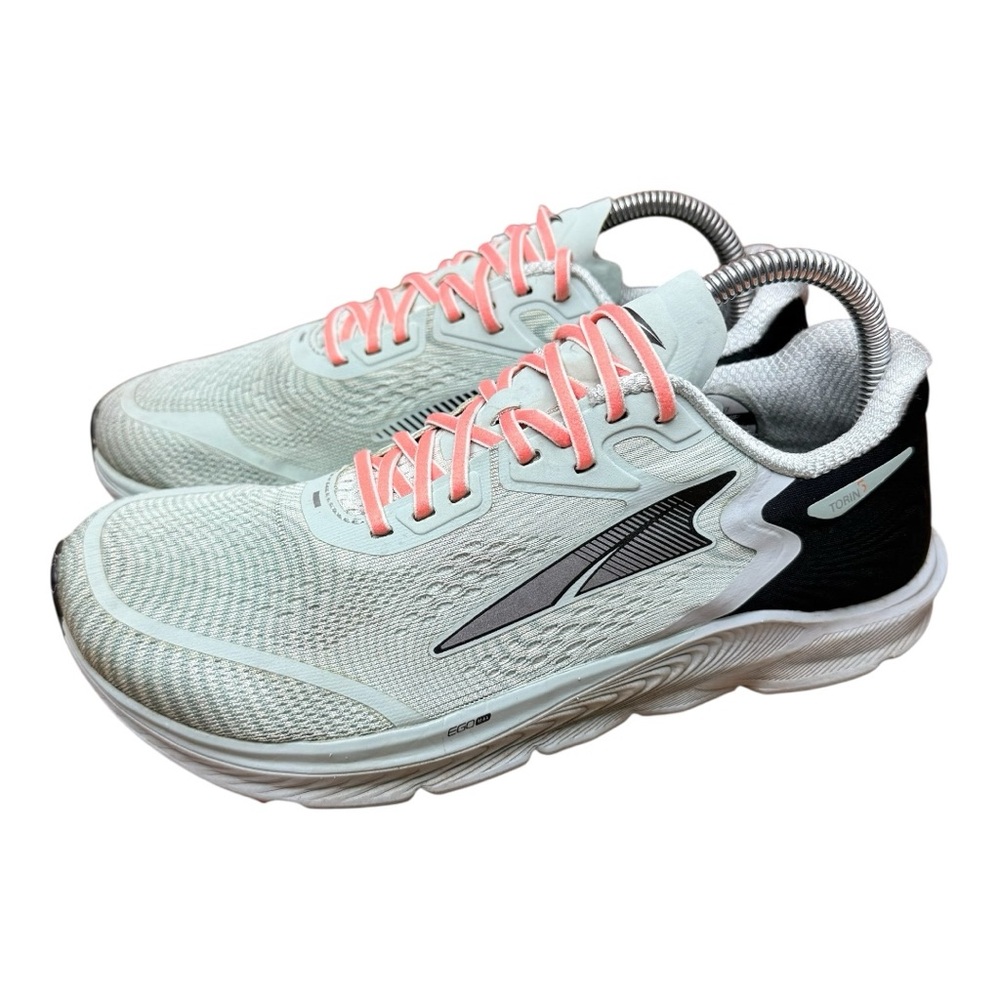 Altra Womens Light Mint Running Shoes with Pink Laces